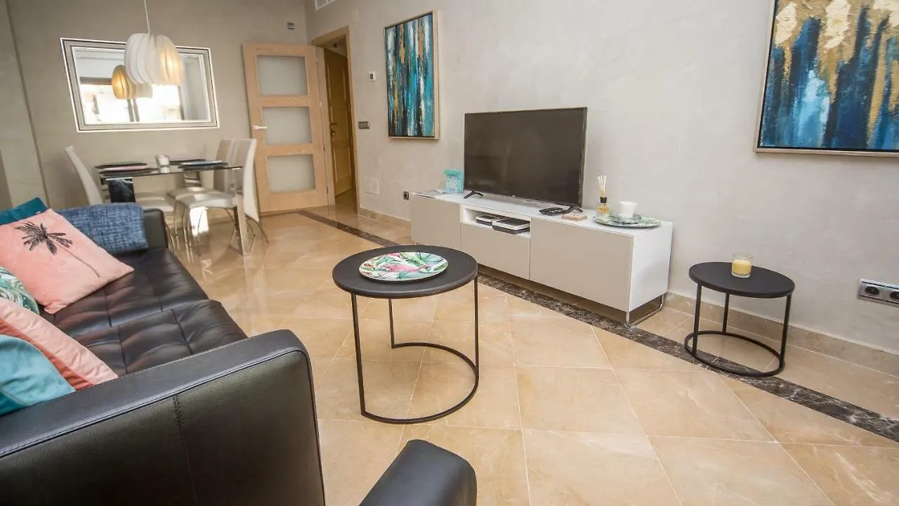 מנילבה Marina Castillo 302 דירה